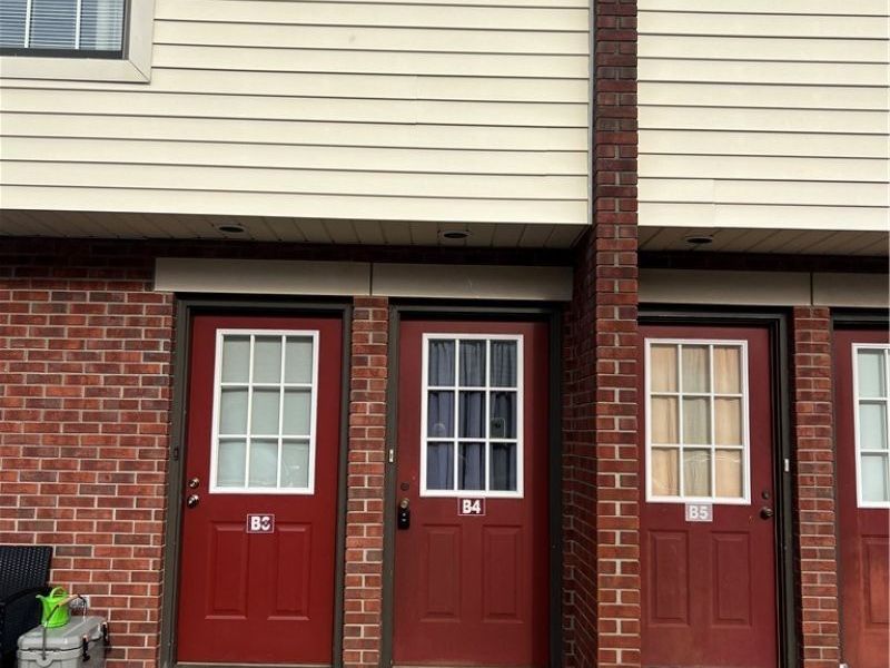 127 E Adams Street , Unit B4, Millersburg, OH 44654 Photo 1