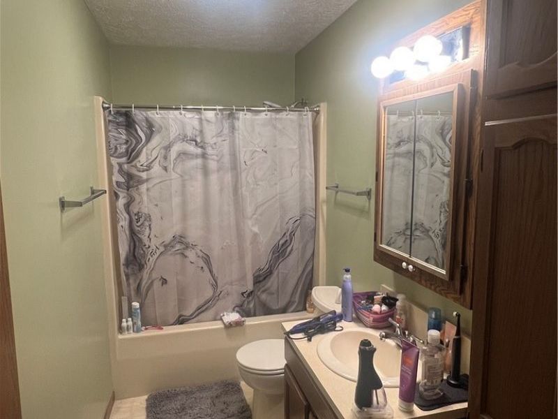 127 E Adams Street , Unit B4, Millersburg, OH 44654 Photo 6