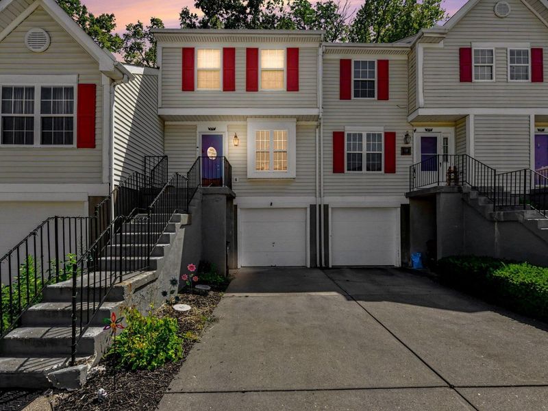 677 Stable Gate Lane, Florence, KY 41042 Photo 2