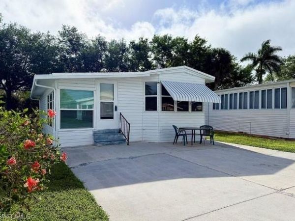 5 Bass LN, Unit 5, NAPLES, FL 34114