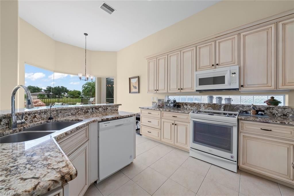 7904 Glenfinnan Cir , Fort Myers, FL 33912 Photo