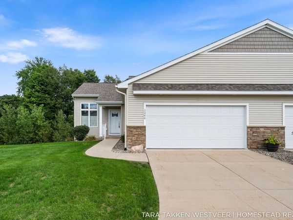 1266 S Village Circle, Kalamazoo, MI 49009