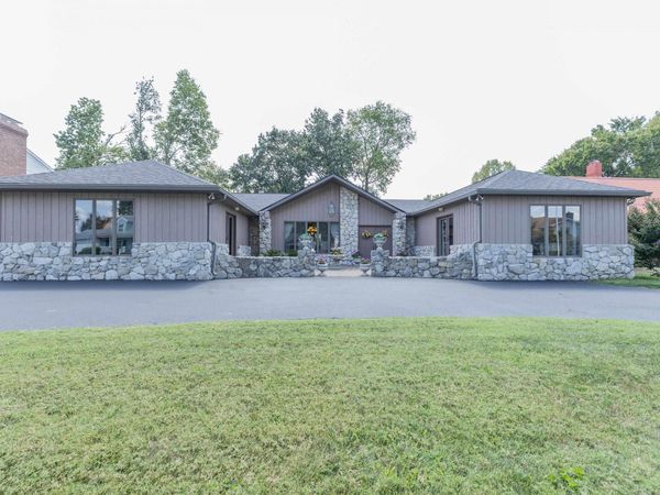 9999 Powers Drive, Newburgh, IN 47630