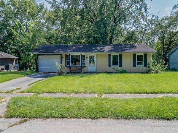7520 Clover Meadow Drive, Fort Wayne, IN 46815