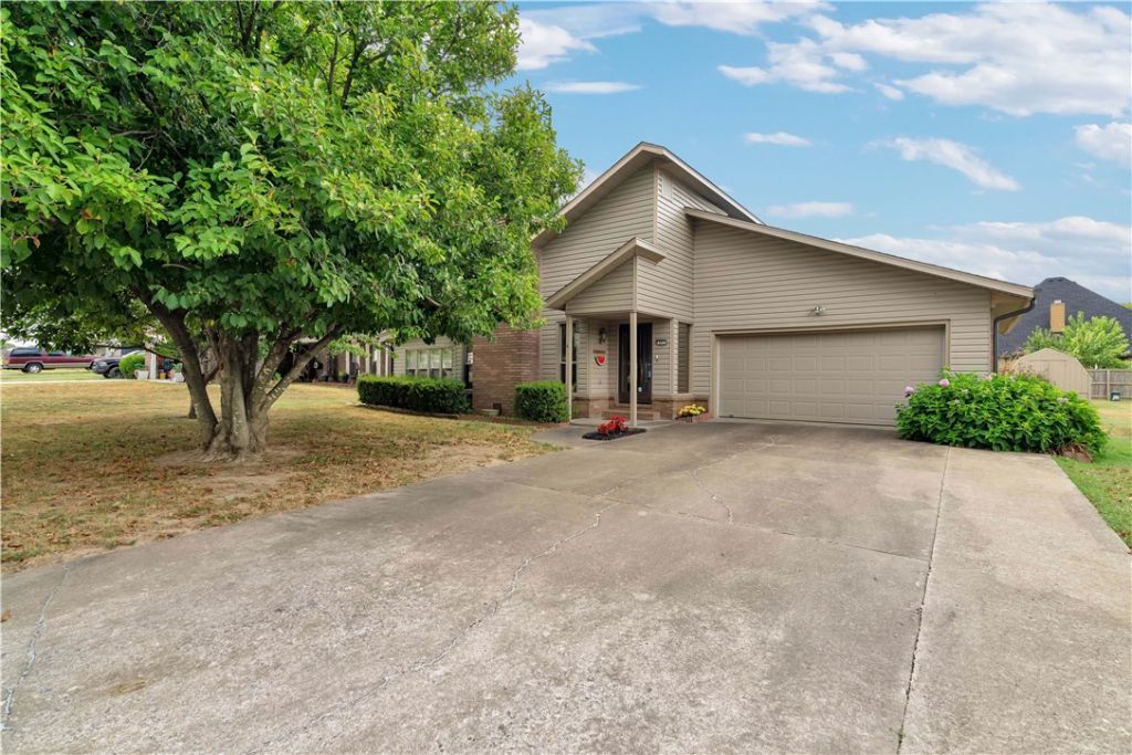 301 Edmondson Avenue, Springdale, AR 72764 Main Photo
