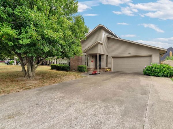 301 Edmondson Avenue , Springdale, AR 72764