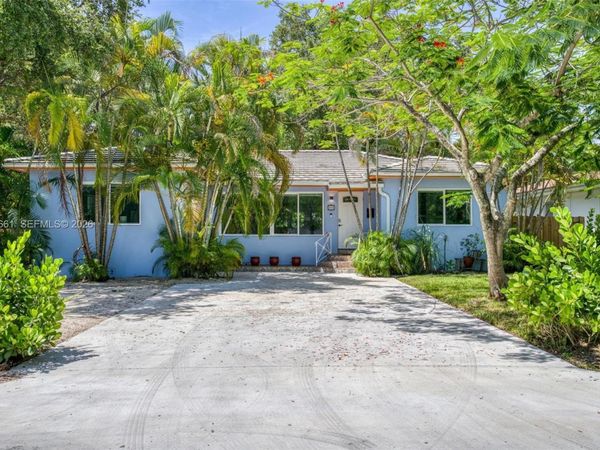 890 NE 90th St , Miami, FL 33138