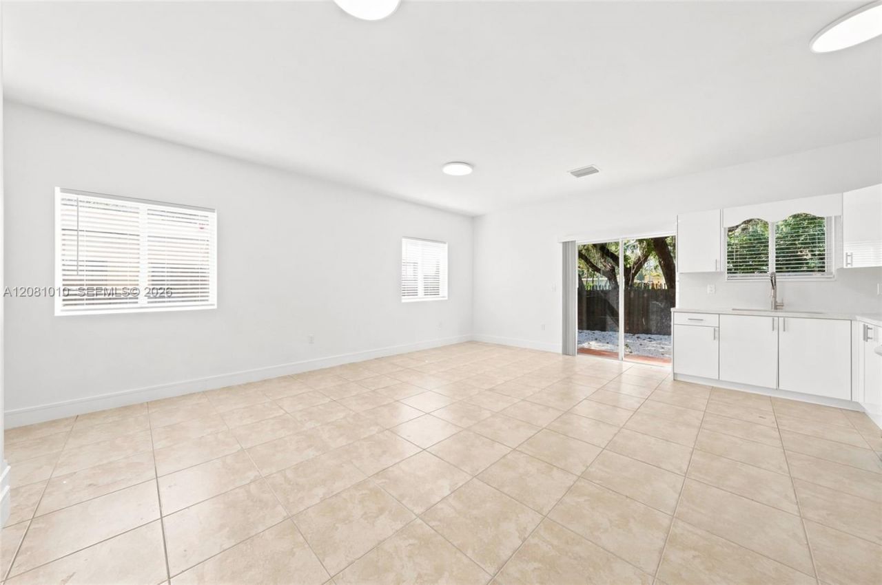 145 NE 60th St , Miami, FL 33137 Photo