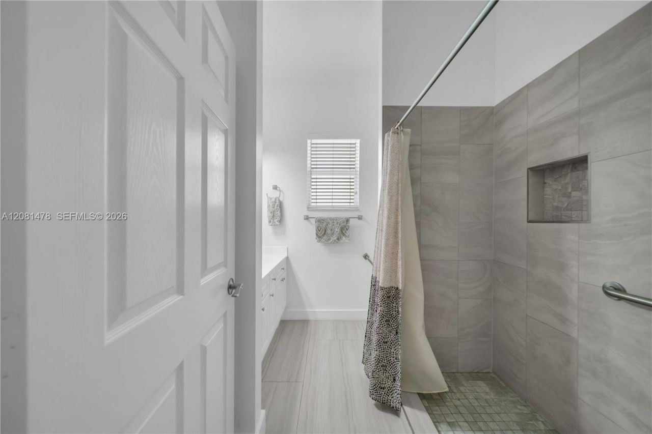 11142 Lakeland Cir, Fort Myers, FL 33913 Photo