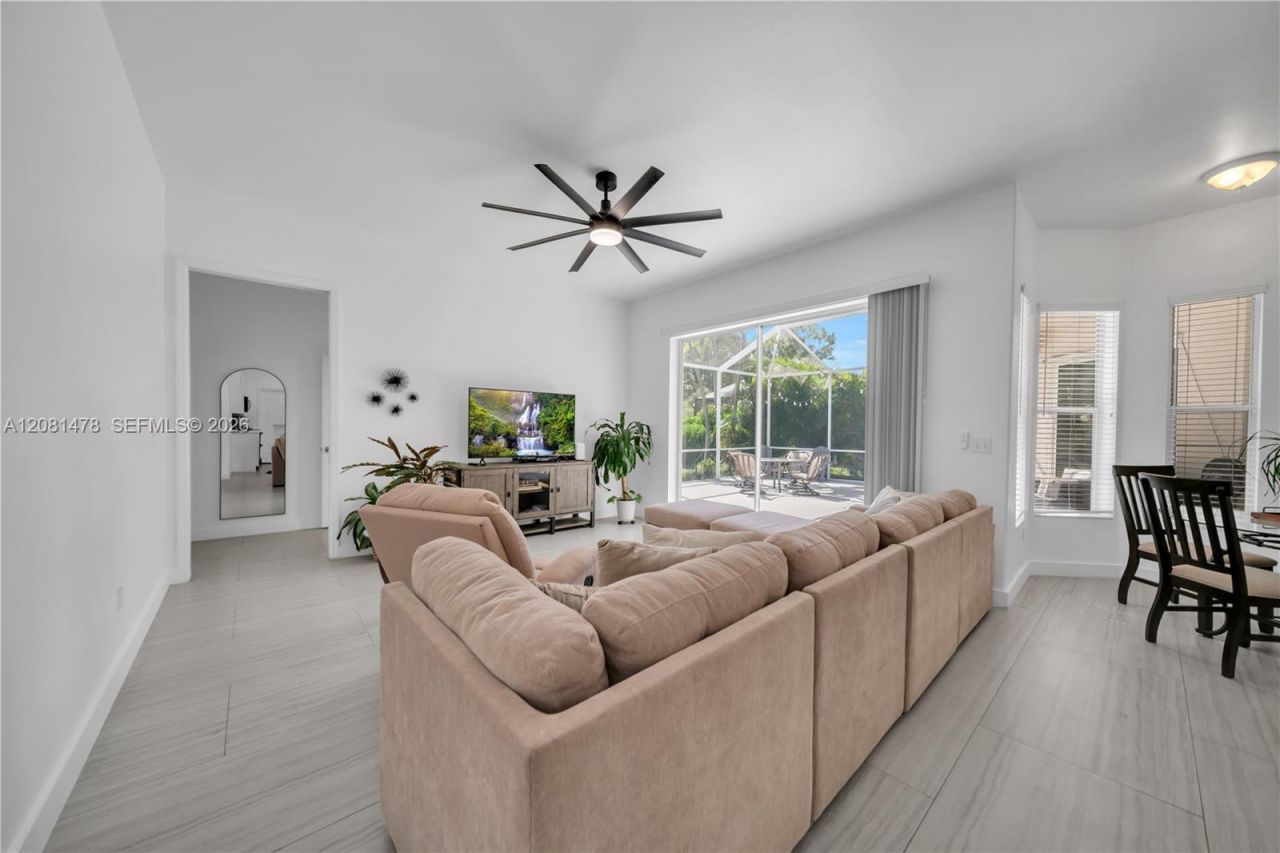 11142 Lakeland Cir, Fort Myers, FL 33913 Photo