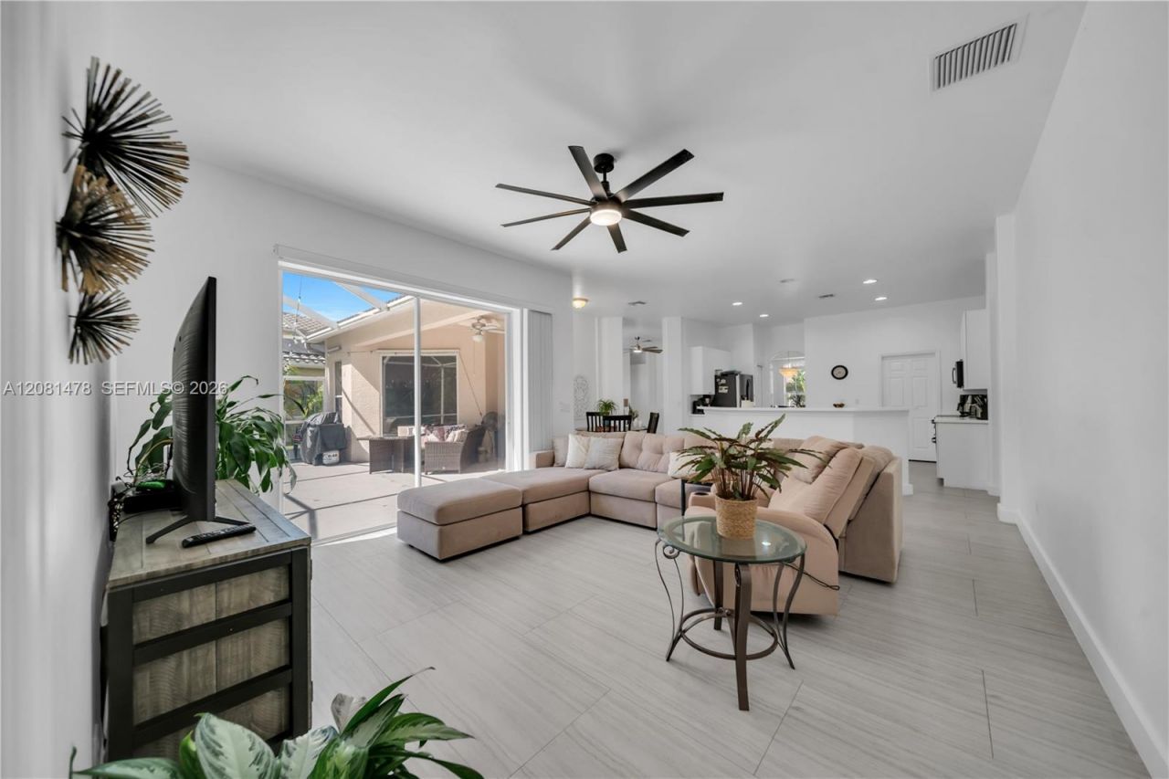 11142 Lakeland Cir, Fort Myers, FL 33913 Photo