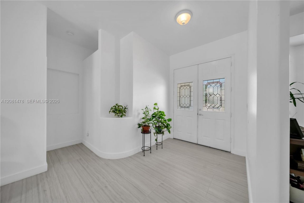 11142 Lakeland Cir, Fort Myers, FL 33913 Photo