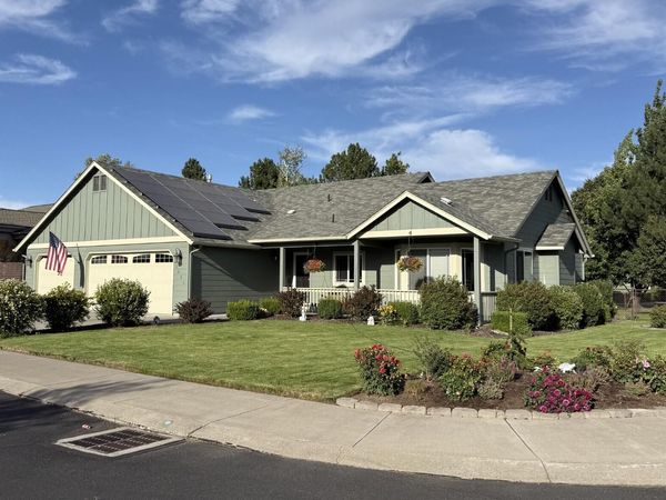 3820 SW Gene Sarazan Drive, Redmond, OR 97756