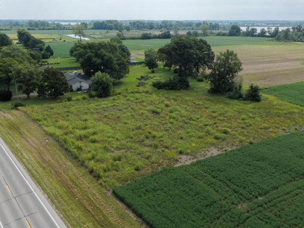 5372 W Harbor Road, Port Clinton, OH 43452