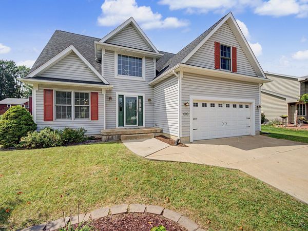 1000 NE Parkside Court , Grimes, IA 50111