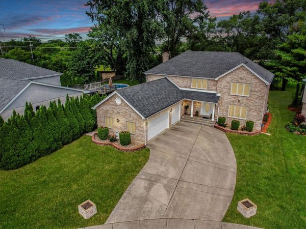 1212 Grove Avenue , Addison, IL 60101