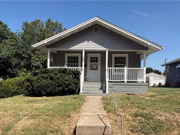 2801 Angelique Street, St Joseph, MO 64501