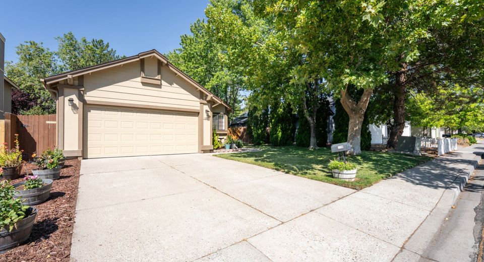 1865 Amarak Way, Reno, NV 89523 Photo