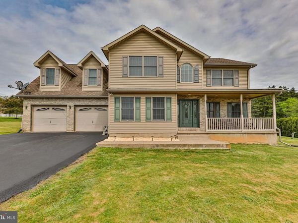 42 LOUIS CIRCLE , DRUMS, PA 18222
