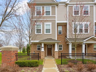 478 N Wixom Road , Wixom, Mi 48393