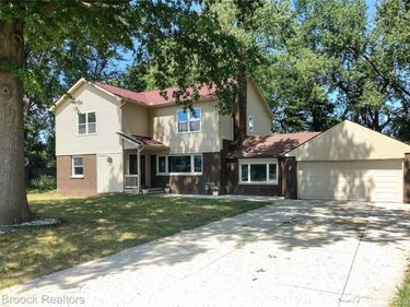 17348 Hilton Street , Southfield, Mi 48075