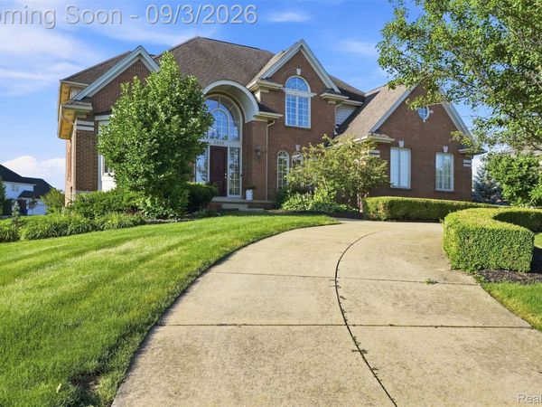 3603 N Century Oak Circle, Oakland Township, Mi 48363