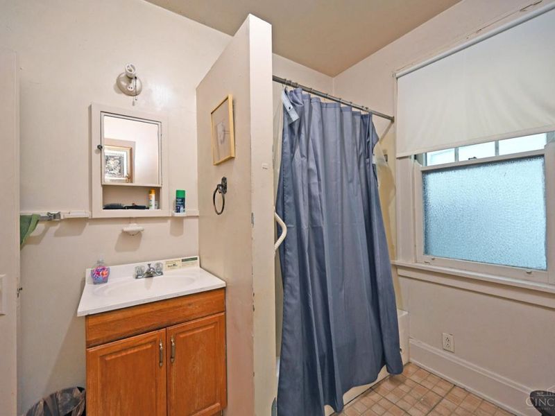 1609 Llanfair Avenue, Cincinnati, OH 45224 Photo 25