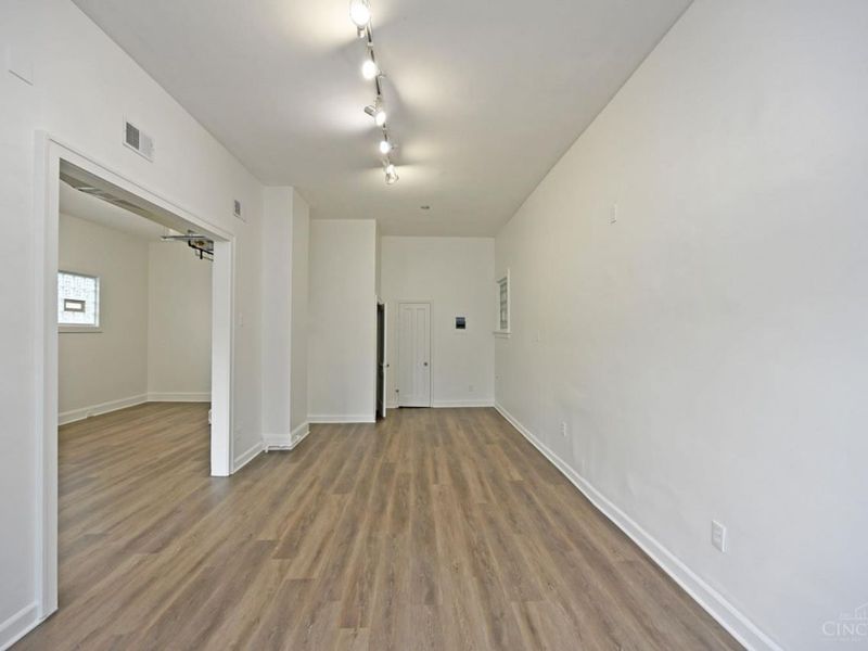 1609 Llanfair Avenue, Cincinnati, OH 45224 Photo 7