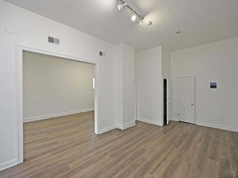 1609 Llanfair Avenue, Cincinnati, OH 45224 Photo 8