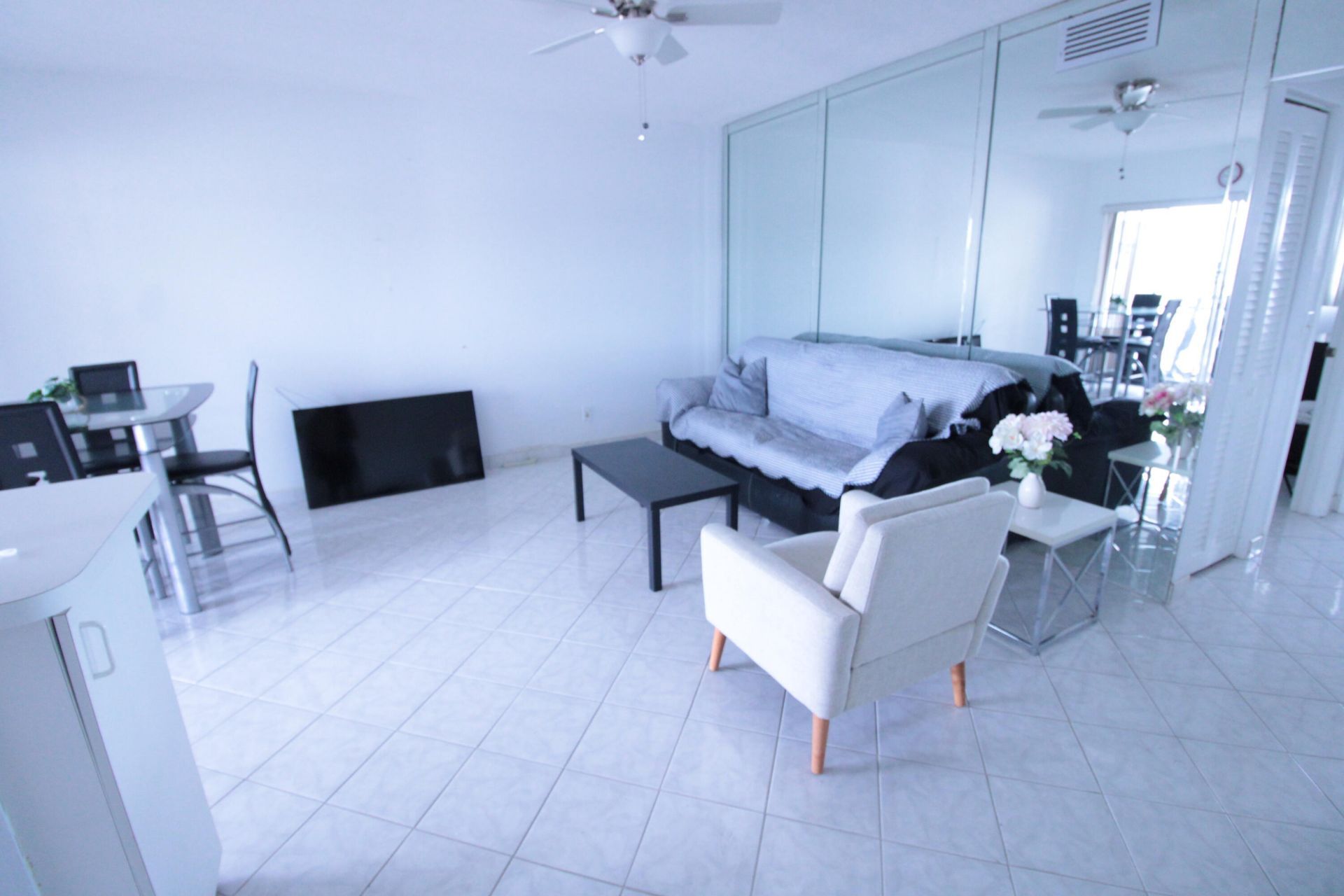721 Atlantic Shores Boulevard, Unit 309, Hallandale Beach, FL 33009 Photo