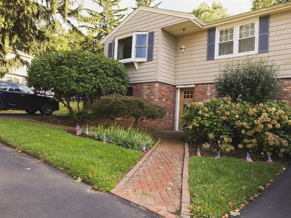 14 Stark Ave, Wakefield, MA 01880