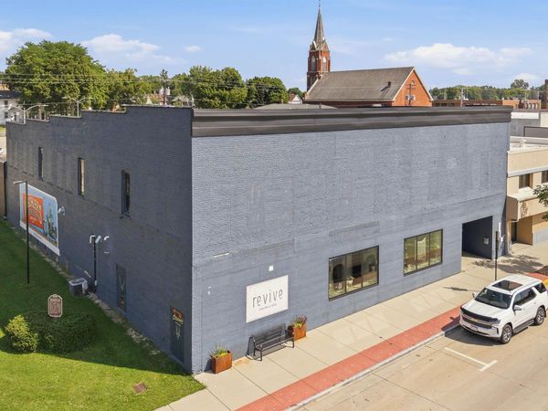 206-208 Front Street, Beaver Dam, WI 53916