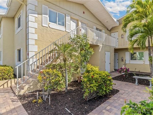 8127 Country RD , Unit 203, FORT MYERS, FL 33919
