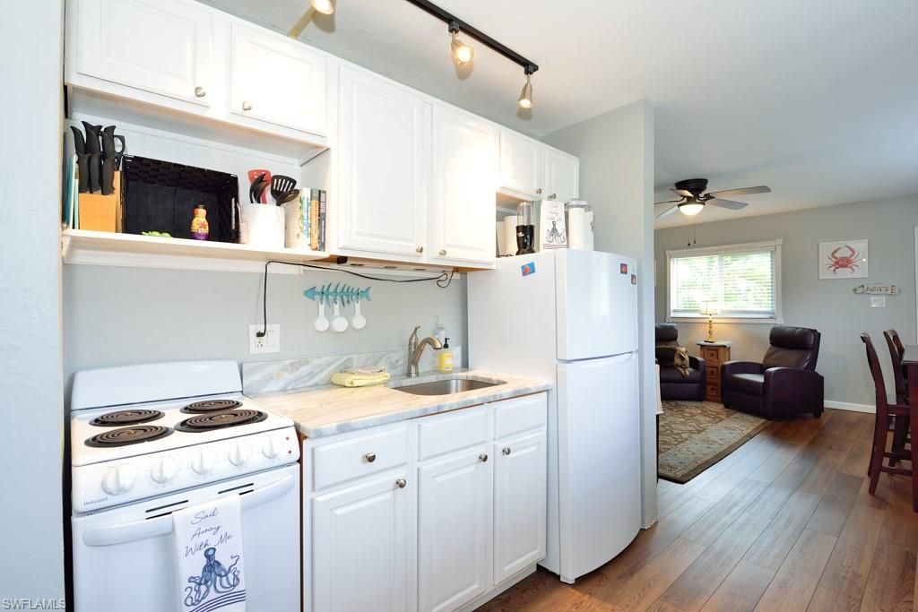 8127 Country Rd , Unit 203, Fort Myers, FL 33919 Photo