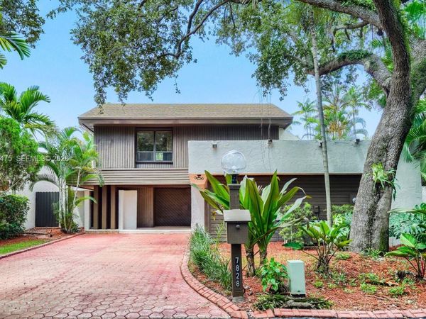 7828 SW 118th Ct, Miami, FL 33183