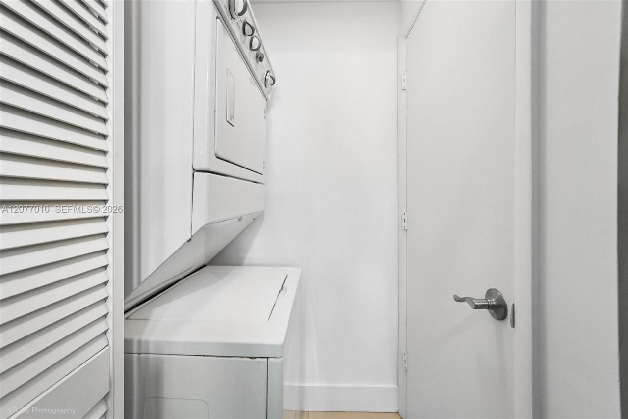 253 NE 2nd St , Unit 2104, Miami, FL 33132 Photo