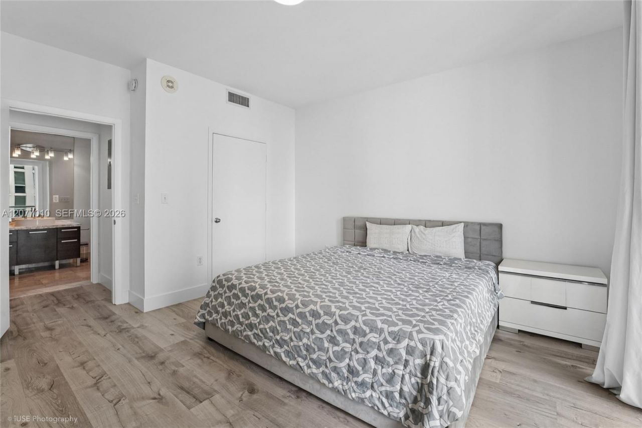 253 NE 2nd St , Unit 2104, Miami, FL 33132 Photo