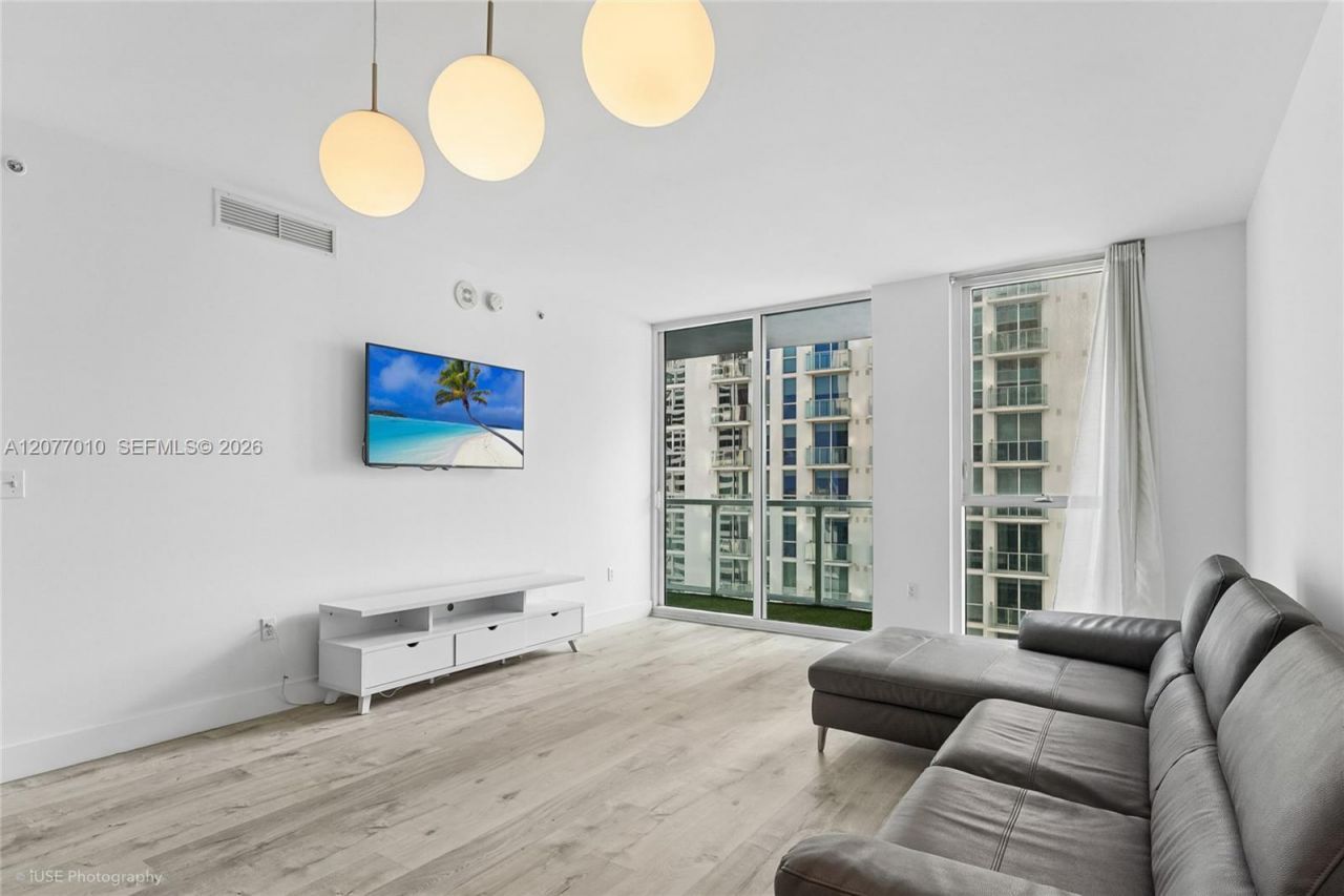 253 NE 2nd St , Unit 2104, Miami, FL 33132 Photo