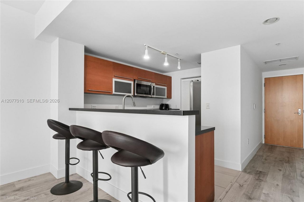 253 NE 2nd St , Unit 2104, Miami, FL 33132 Photo