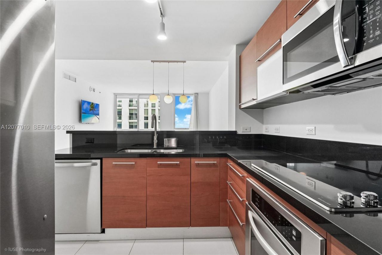 253 NE 2nd St , Unit 2104, Miami, FL 33132 Photo