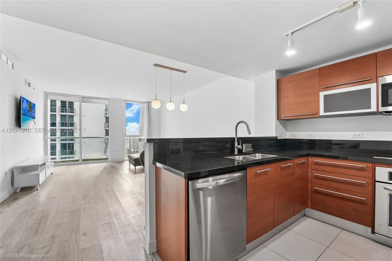 253 NE 2nd St , Unit 2104, Miami, FL 33132 Photo