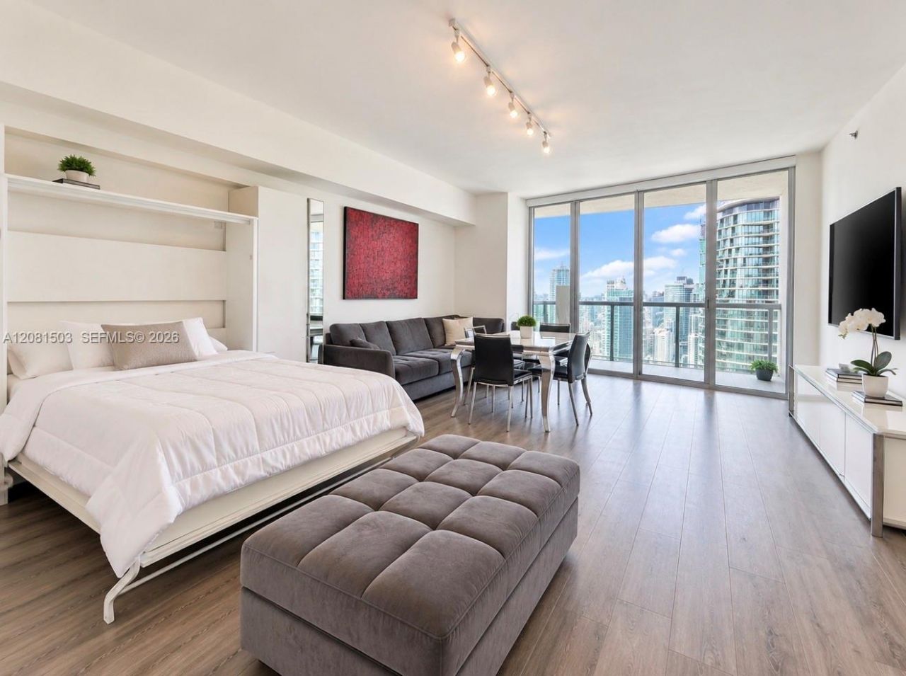 475 Brickell Ave, Unit 4910, Miami, FL 33131 Main Photo
