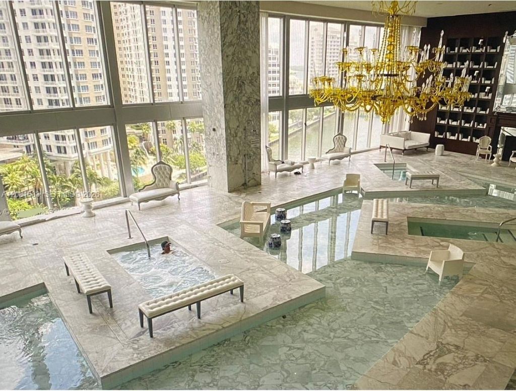 475 Brickell Ave, Unit 4910, Miami, FL 33131 Photo