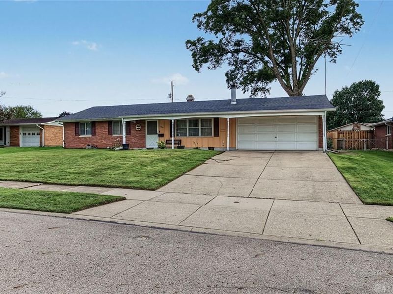 1154 Rona Parkway Drive, Fairborn, OH 45324 Photo 4