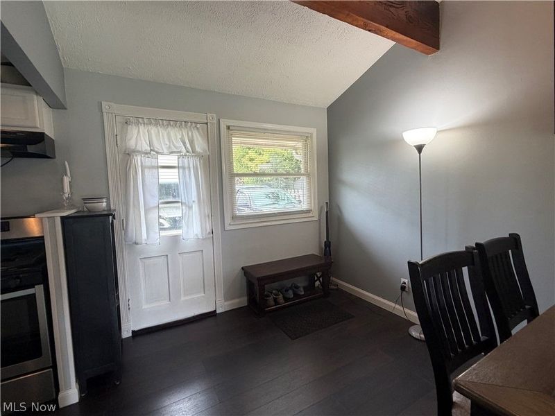 812 West Drive, Sheffield, OH 44054 Photo 5