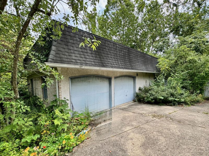 831 Persimmon Place, Columbus, OH 43213 Photo 7