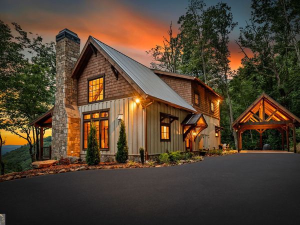 380 Utana Bluffs Trail, Ellijay, GA 30540