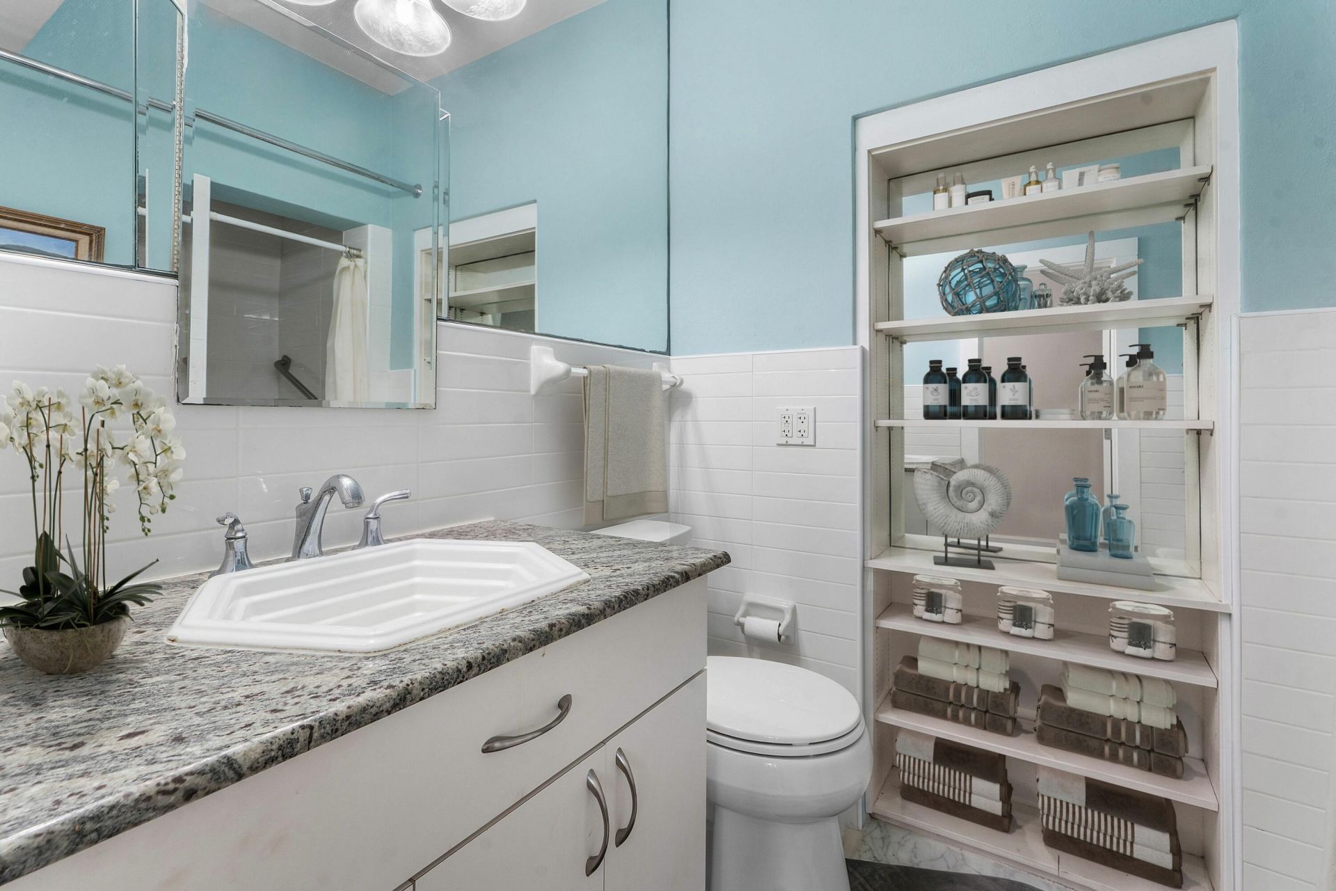 215 Phipps Plaza, Unit 2, Palm Beach, FL 33480 Photo