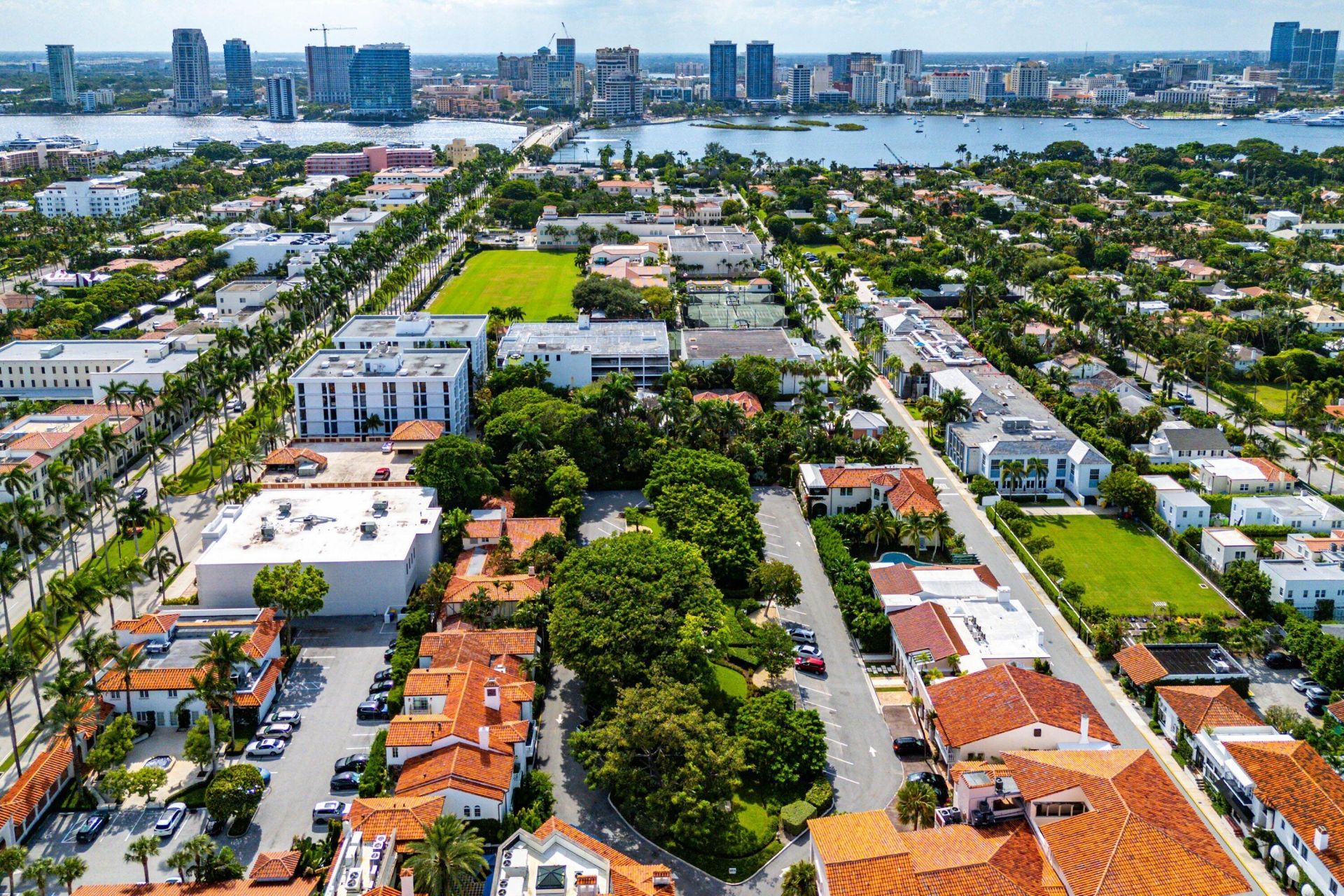 215 Phipps Plaza, Unit 2, Palm Beach, FL 33480 Photo
