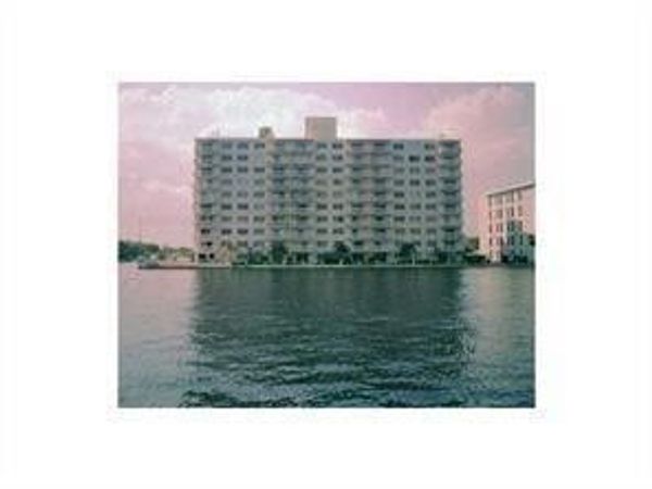 2900 NE 30th Street NE, Unit E6, Fort Lauderdale, FL 33306
